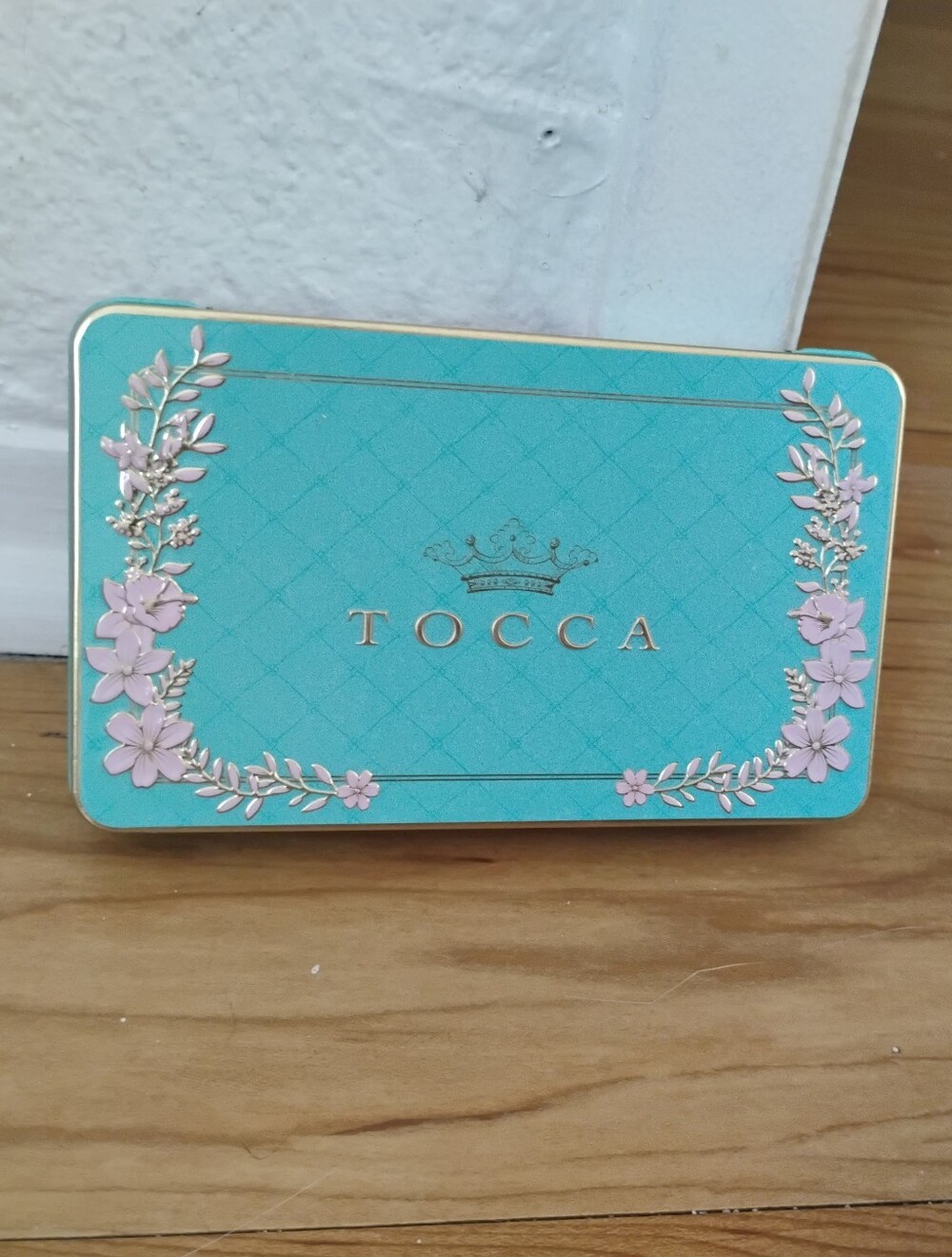 Tocca Metal Luxury Fragrance Wardrobe